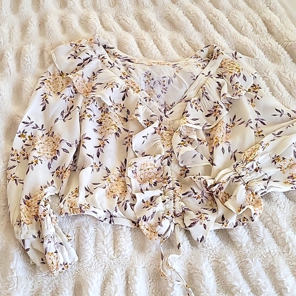 🌺3 for $10 Le Lis Ruffled Floral Long Sleeve Blouse - Picture 7 of 7
